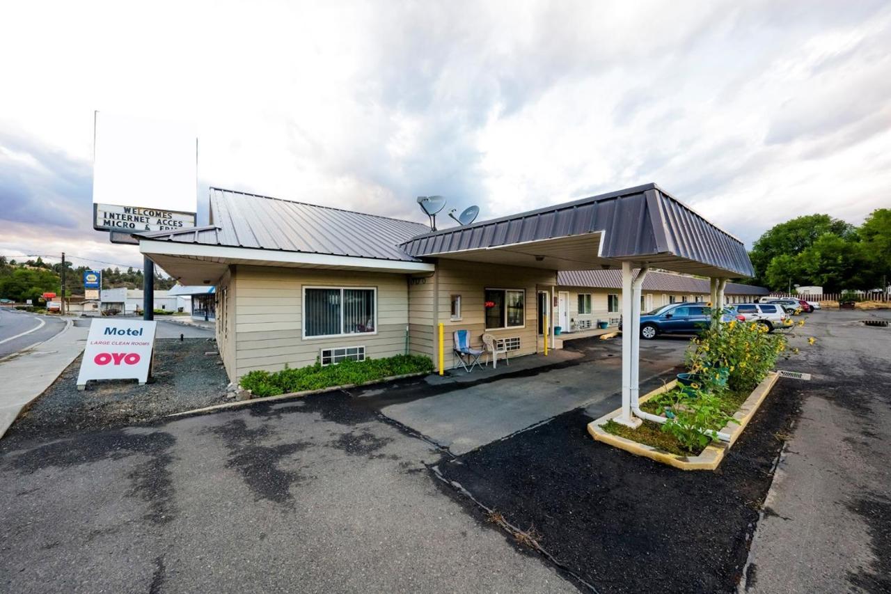 Oyo Riverside Inn John Day Or Экстерьер фото