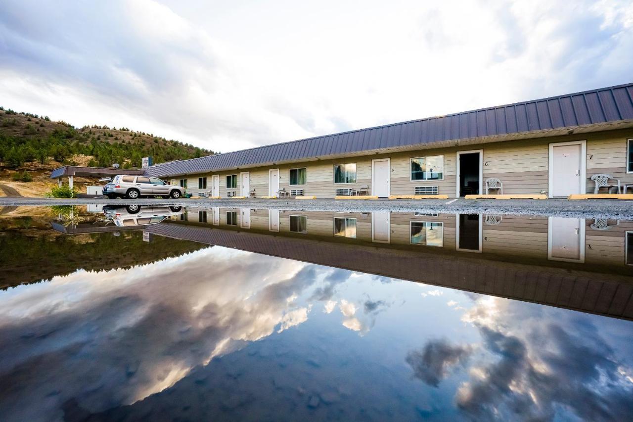 Oyo Riverside Inn John Day Or Экстерьер фото