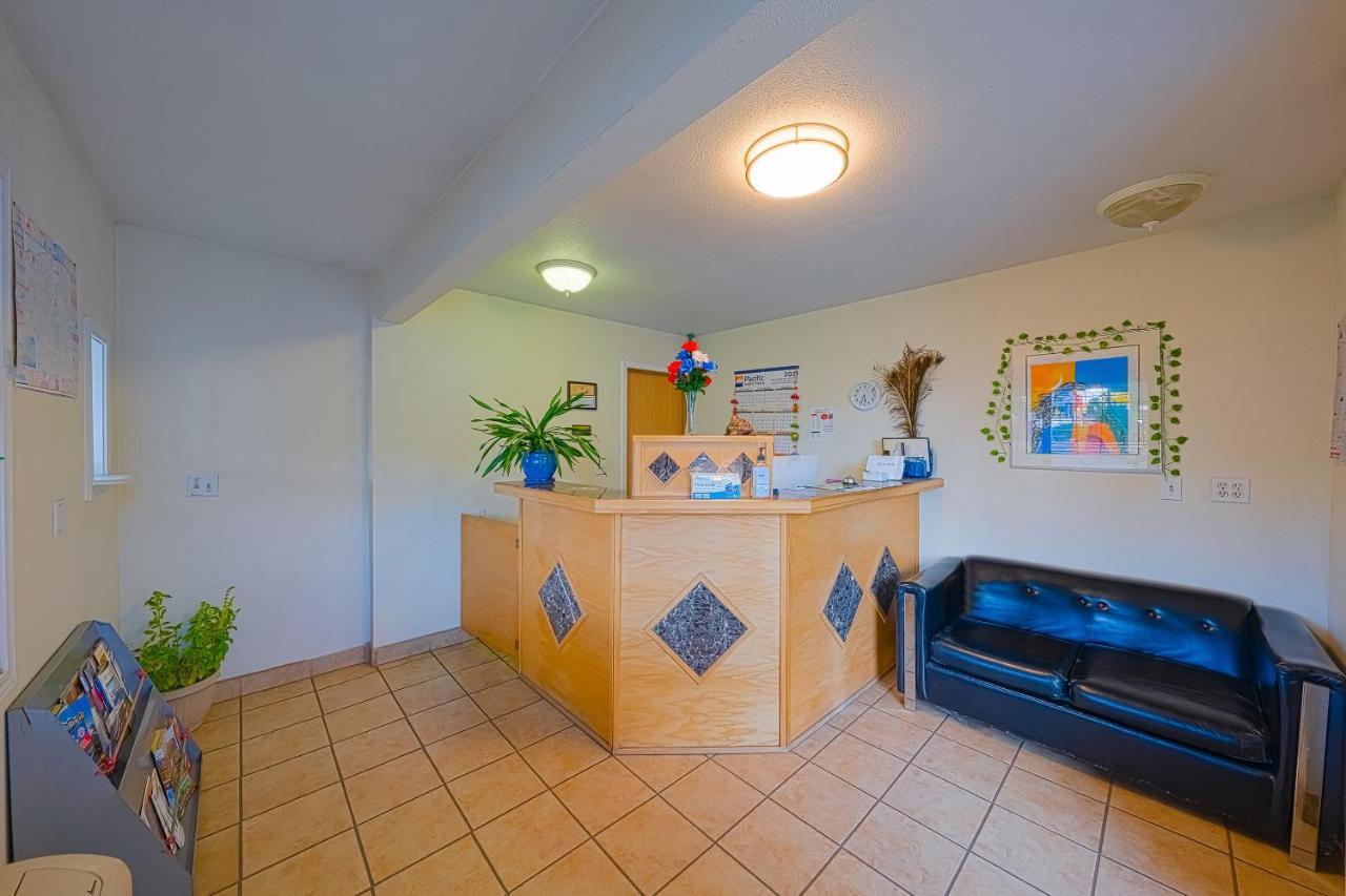 Oyo Riverside Inn John Day Or Экстерьер фото
