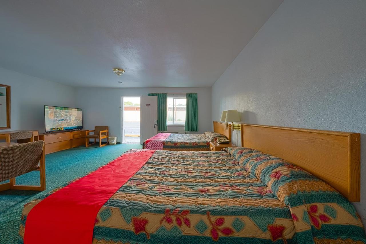 Oyo Riverside Inn John Day Or Экстерьер фото