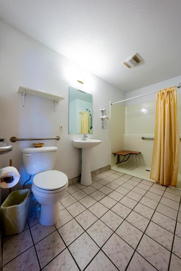 Oyo Riverside Inn John Day Or Экстерьер фото
