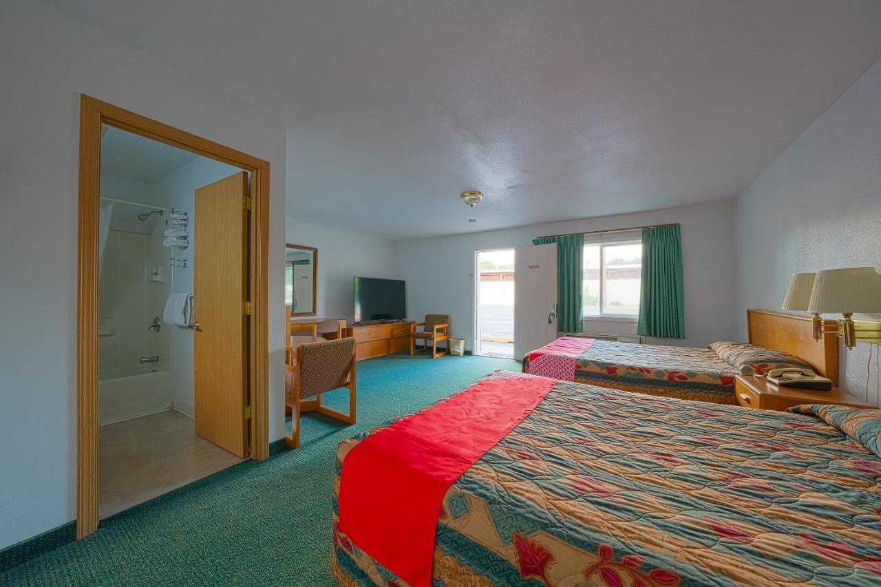 Oyo Riverside Inn John Day Or Экстерьер фото